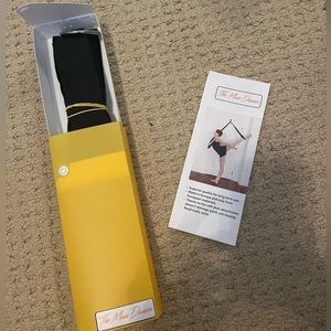The Main Dancer Stretching Band. Includes stretching band and instructions.